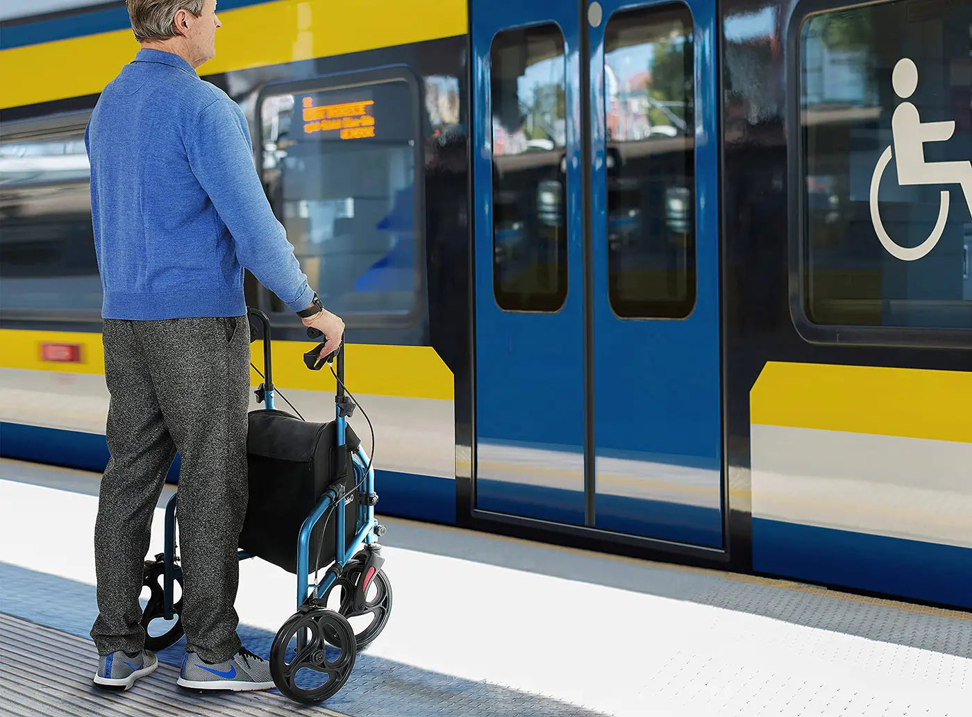 Choose the Best Rollator Walker: 2 Wheels vs 3 Wheels vs 4 Wheels